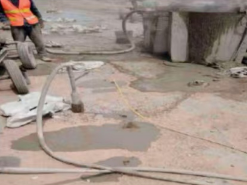 新安水泥混凝土路面板底注浆技术 路面脱空注浆整治方案