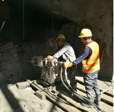 新安水下抗分散灌浆料特点 水下不分散注浆料介绍